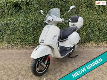 Vespa GTS 300 Super HPE Motor Scooter TOP ST BETAAL met in3 beschikbaar voor biedingen