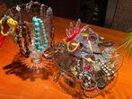 Sieraden groot lot div., Verzenden, Overige materialen, Overige typen