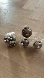 Grijze kerstballen, Ophalen of Verzenden, Zo goed als nieuw