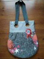 tas , kleur grijs met opdruk , 43 x 37 cm , nieuw , schoolta, Ophalen of Verzenden, Nieuw