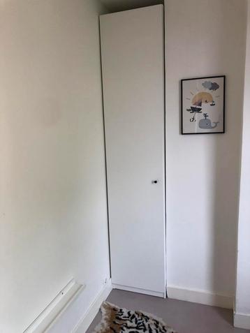 Ikea pax kast met planken en lades