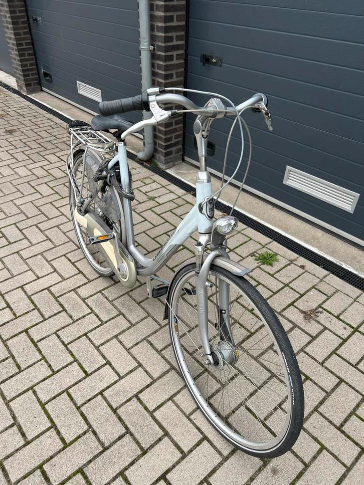 Gazelle Damesfiets - Lage Instap, Fietsen en Brommers, Fietsen | Dames | Damesfietsen, Zo goed als nieuw, Gazelle, (Extra) lage instap