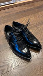 Zwarte lak schoenen met punt, maat 38, Kleding | Dames, Schoenen, Ophalen of Verzenden, Zo goed als nieuw, Zwart