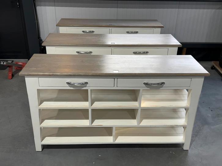 Riviera Maison zo goed als nieuwe sidetables 150x45x82 cm, Huis en Inrichting, Tafels | Sidetables, Zo goed als nieuw, 25 tot 50 cm