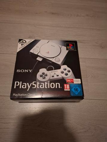 Mini Playstation 1 met 2 Controllers beschikbaar voor biedingen