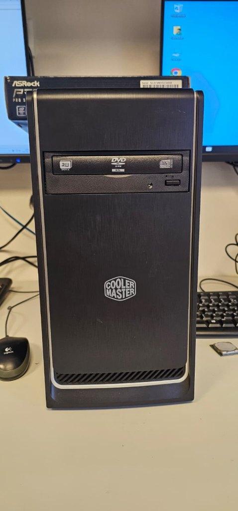 Lichte game pc, Computers en Software, Desktop Pc's, Gebruikt, 3 tot 4 Ghz, HDD, SSD, 16 GB, Met videokaart, Gaming, Ophalen of Verzenden