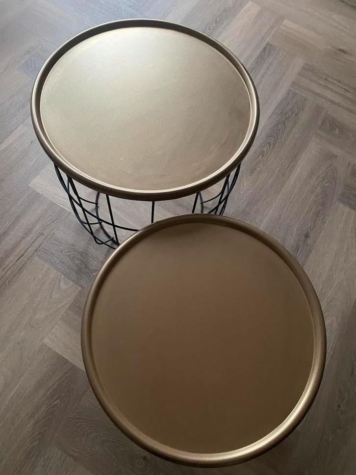 Nieuw 2 bijzettafels zwart goud metaal bijzettafel rond, Huis en Inrichting, Tafels | Bijzettafels, Nieuw, Rond, 45 tot 60 cm