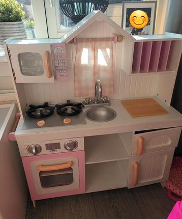 Kinder keuken beschikbaar voor biedingen