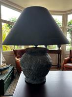 Grote grijze tafellamp landelijke stijl, Ophalen, Gebruikt, 50 tot 75 cm