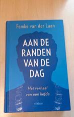 Femke van der Laan - Aan de randen van de dag, Ophalen of Verzenden, Zo goed als nieuw, Femke van der Laan