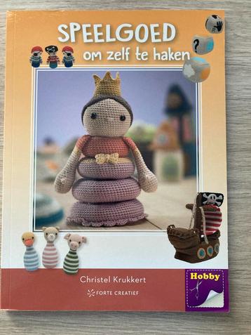 Speelgoed om zelf te haken - Christel Krukkert beschikbaar voor biedingen