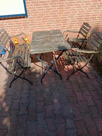 Tuinset vintage eiken degelijk. beschikbaar voor biedingen