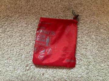 Regenponcho arpenaz 25l quechua beschikbaar voor biedingen