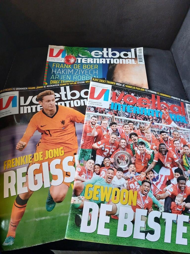 3 Oude VI International Voetbal Tijdschriften, Ophalen of Verzenden, Gelezen, Algemeen, Diverse