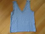 Stradivarius maat L - blauwe top met v-hals en kantrandje, Blauw, Maat 42/44 (L), Ophalen of Verzenden, Zo goed als nieuw