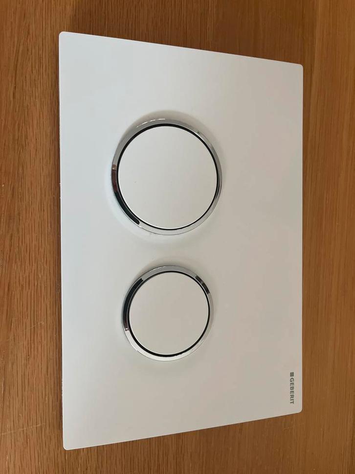 Geberit Bedieningspaneel - Zo Goed Als Nieuw, Doe-het-zelf en Verbouw, Sanitair, Zo goed als nieuw, Toilet, Chroom, Ophalen of Verzenden