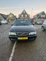 Volvo V70 2.4 140PK AUT 2000 Zwart, Auto's, Stof, Zwart, Stationwagon, 2435 cc
