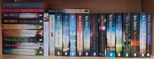 Heel veel Nora Roberts romans, Boeken, Romans, Zo goed als nieuw, Nederland, Ophalen of Verzenden