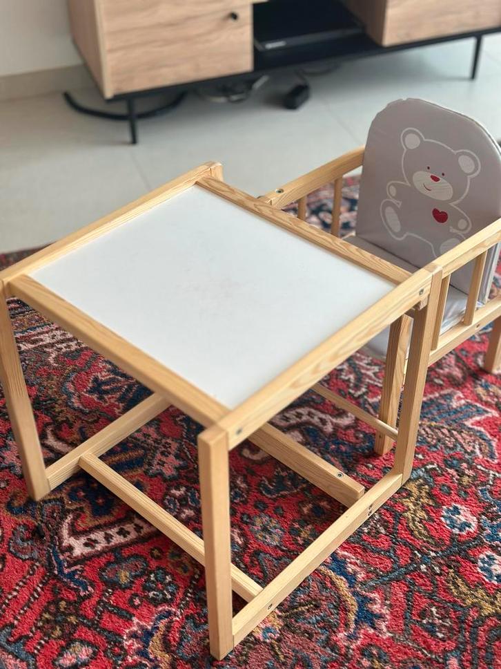 Kinderbureau met Stoel - Zo Goed Als Nieuw, Kinderen en Baby's, Kinderkamer | Tafels en Stoelen, Zo goed als nieuw, Tafel(s) en Stoel(en)