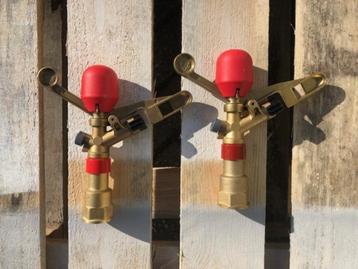 Tuinsproeier,      Nieuwe Naan 233B sproeiers beschikbaar voor biedingen