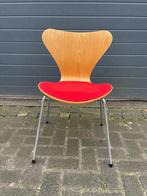 5 Arne Jacobsen vlinderstoel rood gestoffeerd zit beuken, Huis en Inrichting, Ophalen, Metaal, Zo goed als nieuw, Vijf, Zes of meer stoelen