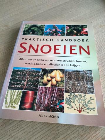 Praktisch handboek snoeien  beschikbaar voor biedingen
