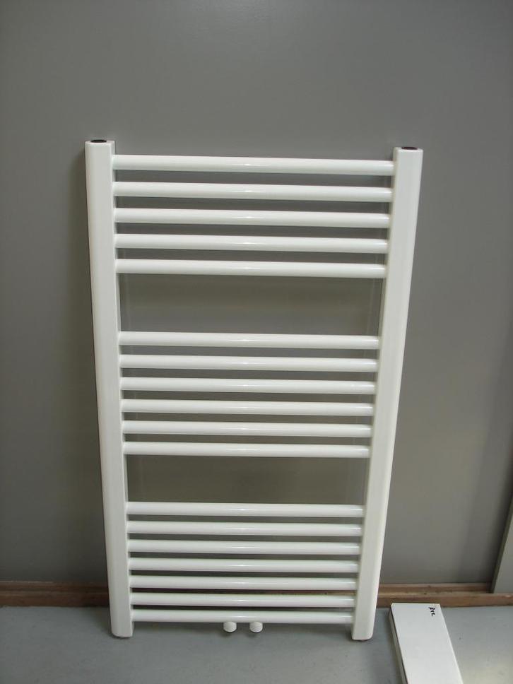 Badkamer radiator 60 cm breed x 97 cm hoog met midden onder, Huis en Inrichting, Woonaccessoires | Overige, Nieuw, Ophalen of Verzenden