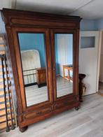 Grote kledingkast kast, Ophalen