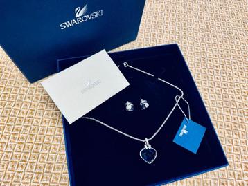 Swarovski set – Blauwe/paars harten, nieuw met doos beschikbaar voor biedingen