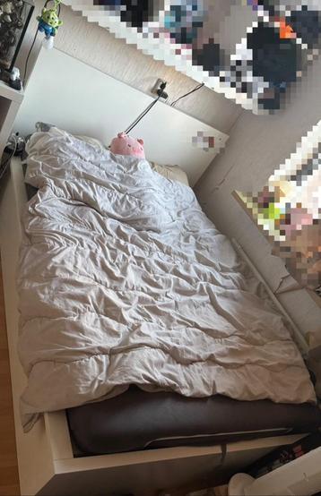 €100 mag alles weg BED ZONDER MATRAS