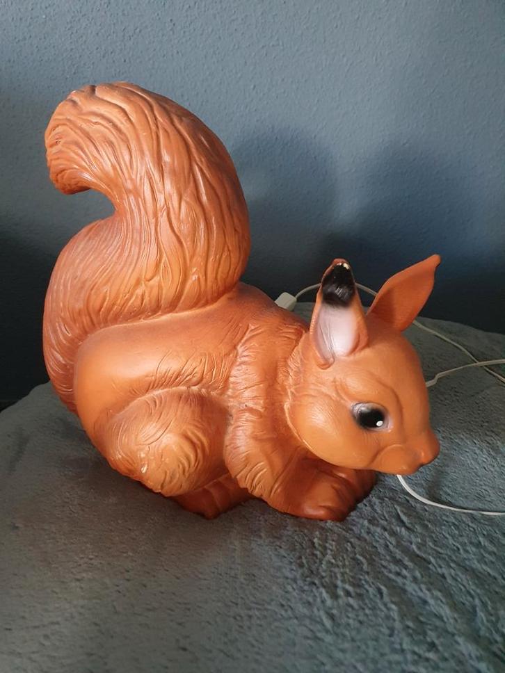 Schattige eekhoornlamp, Kinderen en Baby's, Kinderkamer | Inrichting en Decoratie, Zo goed als nieuw, Lamp, Ophalen of Verzenden