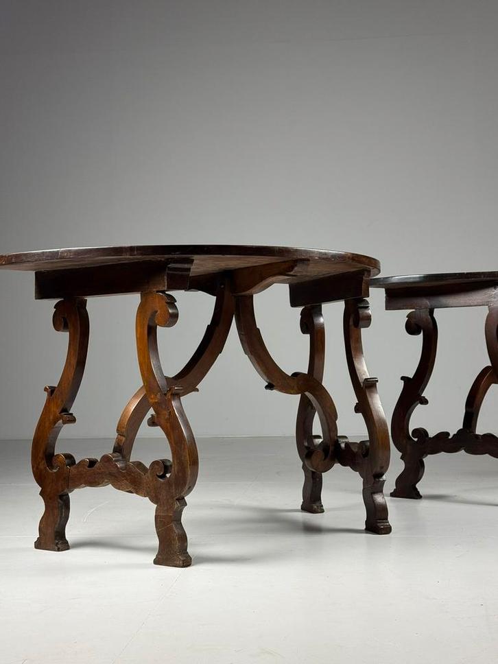 Set van 2 Italiaanse Demi Lune tafels, Antiek en Kunst, Antiek | Meubels | Tafels, Ophalen of Verzenden