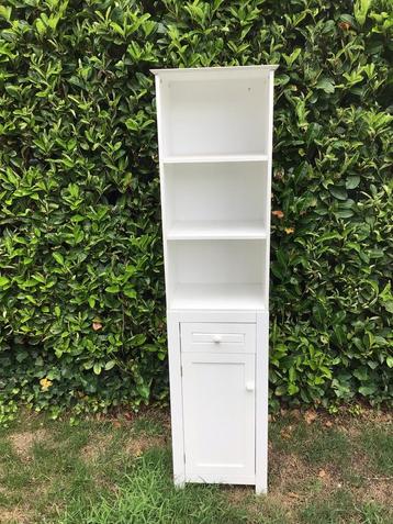 Mooi badkamermeubel met 5 planken en lade beschikbaar voor biedingen