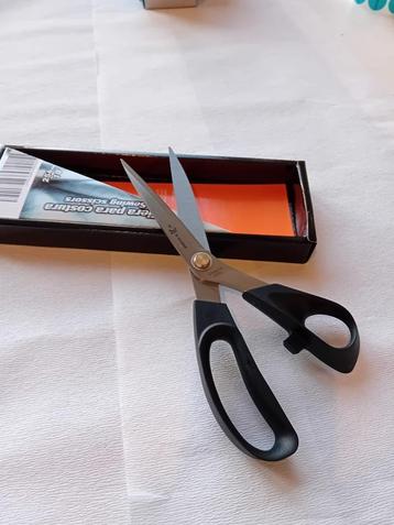 coupuseschaar ca 26cm professioneel NIEUW €25,- beschikbaar voor biedingen