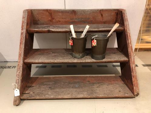 Brocante oud houten keldertrapje / rood, Antiek en Kunst, Curiosa en Brocante, Ophalen