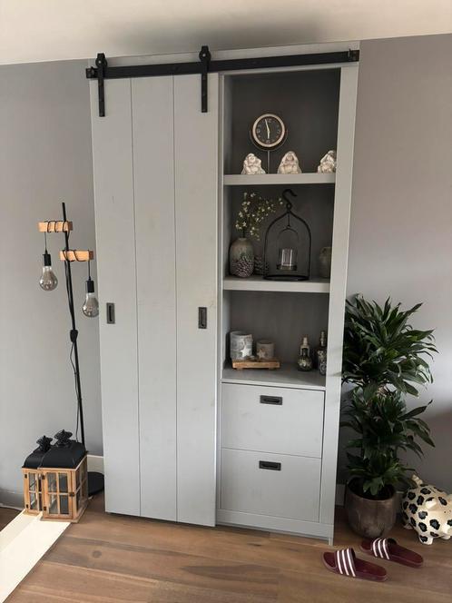 VT wonen barn kast, Huis en Inrichting, Kasten | Vitrinekasten, Gebruikt, 25 tot 50 cm, Ophalen