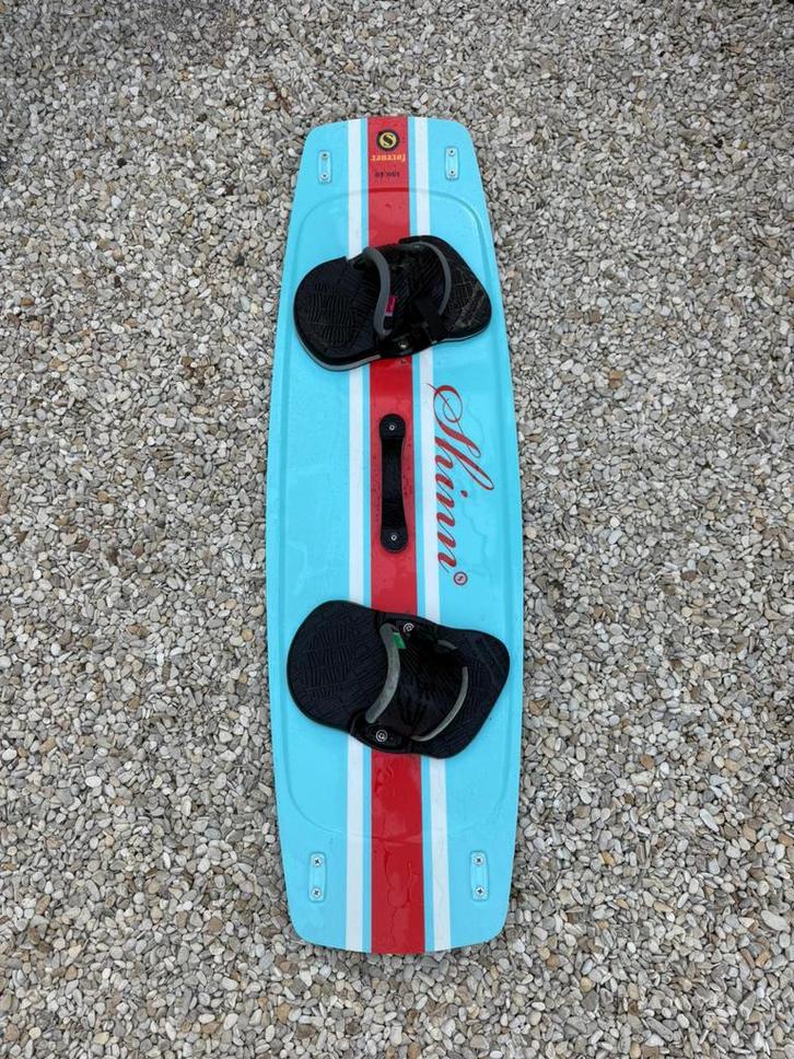 Shinn Monk 130x40, Watersport en Boten, Kitesurfen, Gebruikt, Kiteboard, Twintip, Ophalen