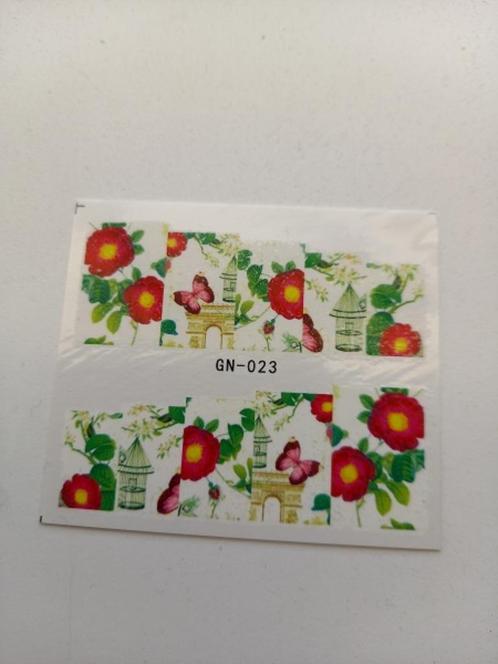 Velletje nagel water decals stickers GN-023 wit met rode blo, Sieraden, Tassen en Uiterlijk, Uiterlijk | Cosmetica en Make-up