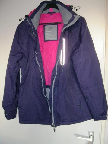 Paarse Winterjas, met Capuchon, nieuw beschikbaar voor biedingen