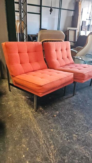 Vintage design stoelen jaren 80  beschikbaar voor biedingen