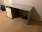 Bureau 140x69x73 cm - Praktisch en Stijlvol!, Ophalen, Zo goed als nieuw, Bureau