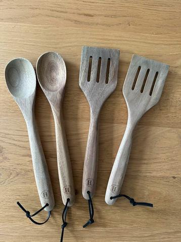 Set houten pollepels en spatels beschikbaar voor biedingen