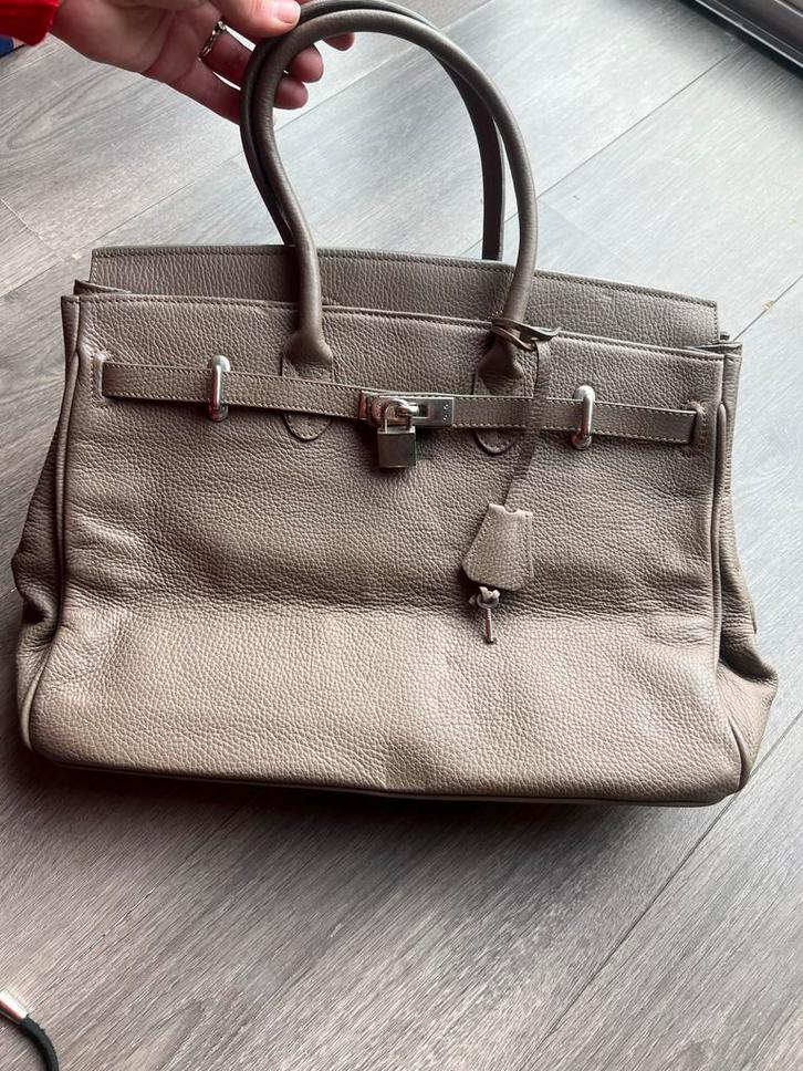 Echt Leren Tas Taupe - Nieuw!, Sieraden, Tassen en Uiterlijk, Tassen | Damestassen, Nieuw, Handtas, Beige, Ophalen of Verzenden