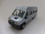 Old Cars Iveco Daily bus lang zilvergrijs, Ophalen of Verzenden, Zo goed als nieuw, Auto, Overige merken