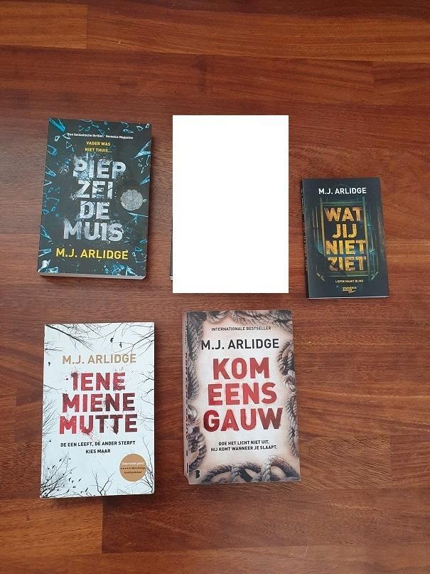 M.J. Arlidge, Boeken, Thrillers, Gelezen, Ophalen of Verzenden