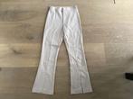 leuke broek van Bershka maat XS/34 zandkleur, Kleding | Dames, Broeken en Pantalons, Beige, Lang, Maat 34 (XS) of kleiner, Ophalen of Verzenden