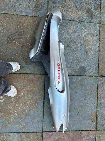 Gilera runner achterkap links beschikbaar voor biedingen