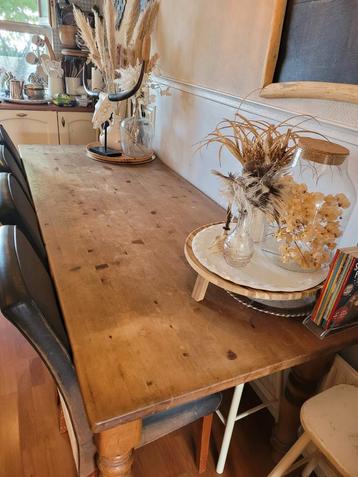 Grote stevige vintage houten eetkamertafel tafel  beschikbaar voor biedingen