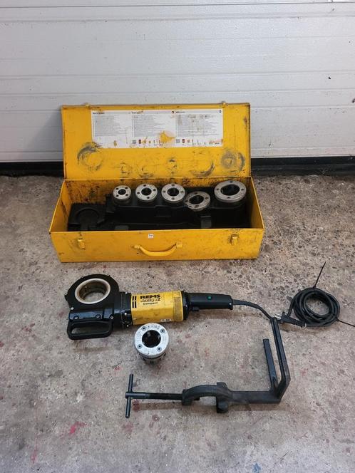 REMS Amigo 2 compact draadsnijmachine / pijpdraaiset, Doe-het-zelf en Verbouw, Gereedschap | Freesmachines, Zo goed als nieuw