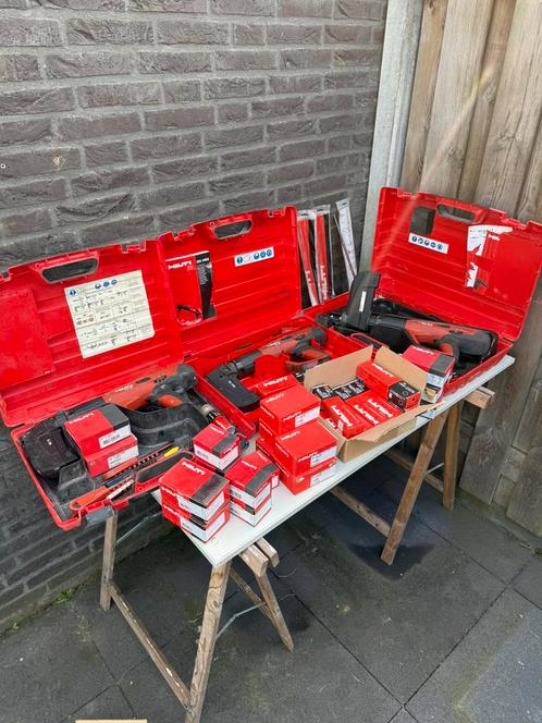 3 x Hilti dx 460 schiethamer kruitschiethamer tacker plunjer, Doe-het-zelf en Verbouw, Gereedschap | Overige machines, Zo goed als nieuw
